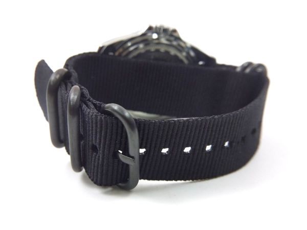 ナイロン製ミリタリーストラップ 腕時計布ベルト natoタイプ 黒Xブラック 22mmの画像1