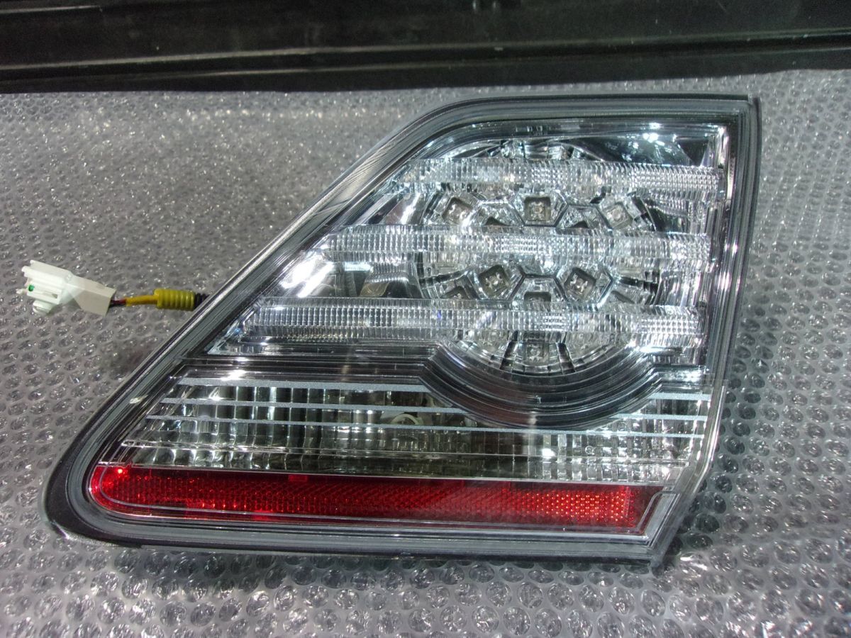 * super-discount!*GWS204 Crown Hybrid previous term original normal LED tail lamp tail light inside side right driver`s seat side ICHIKOH 30-353 / 4KR1-753