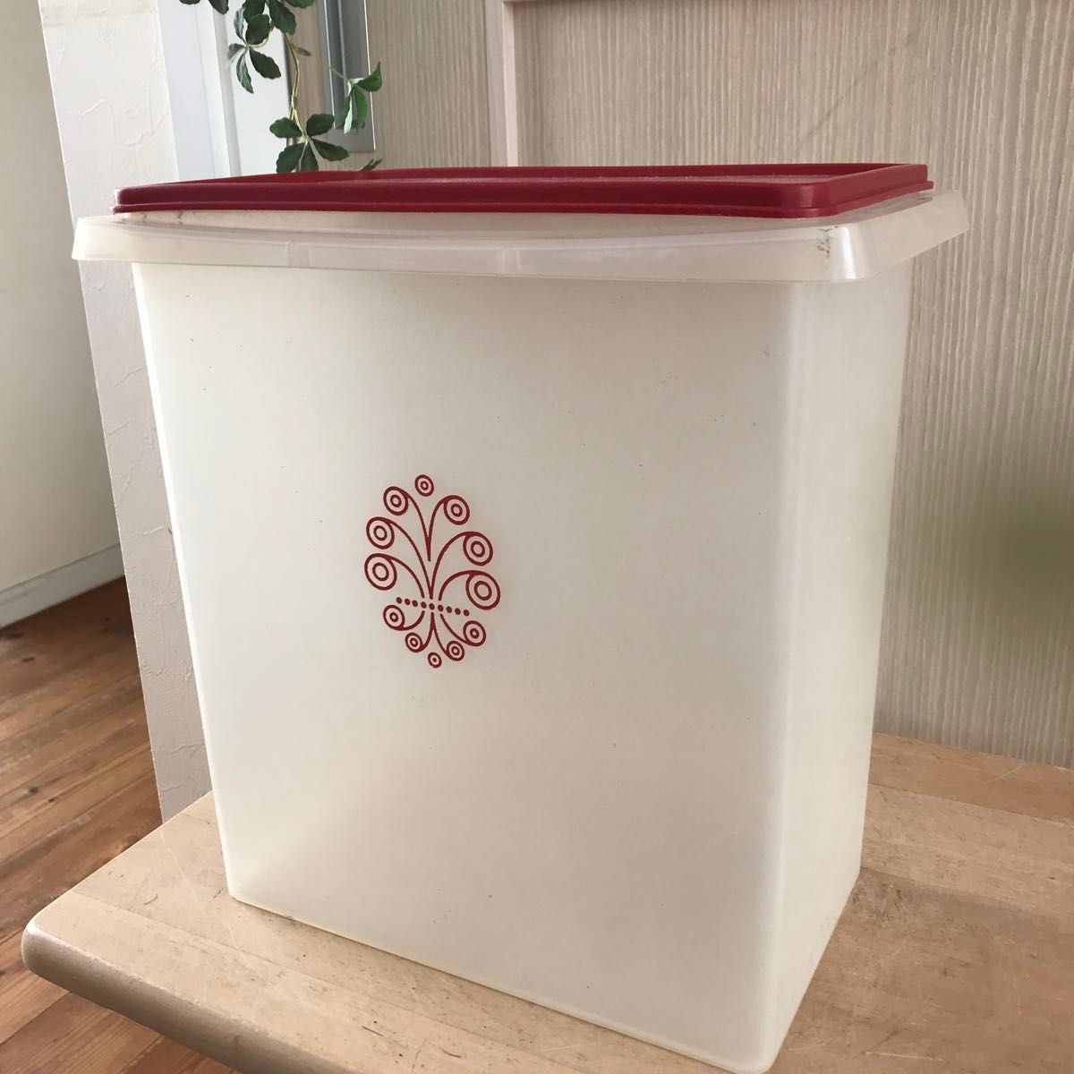 Tupperware タッパーウエア 10キロキーパー 保存容器 米びつ 粉 Tupperware タッパーウエア 10キロキーパー 保存容器 米びつ 粉