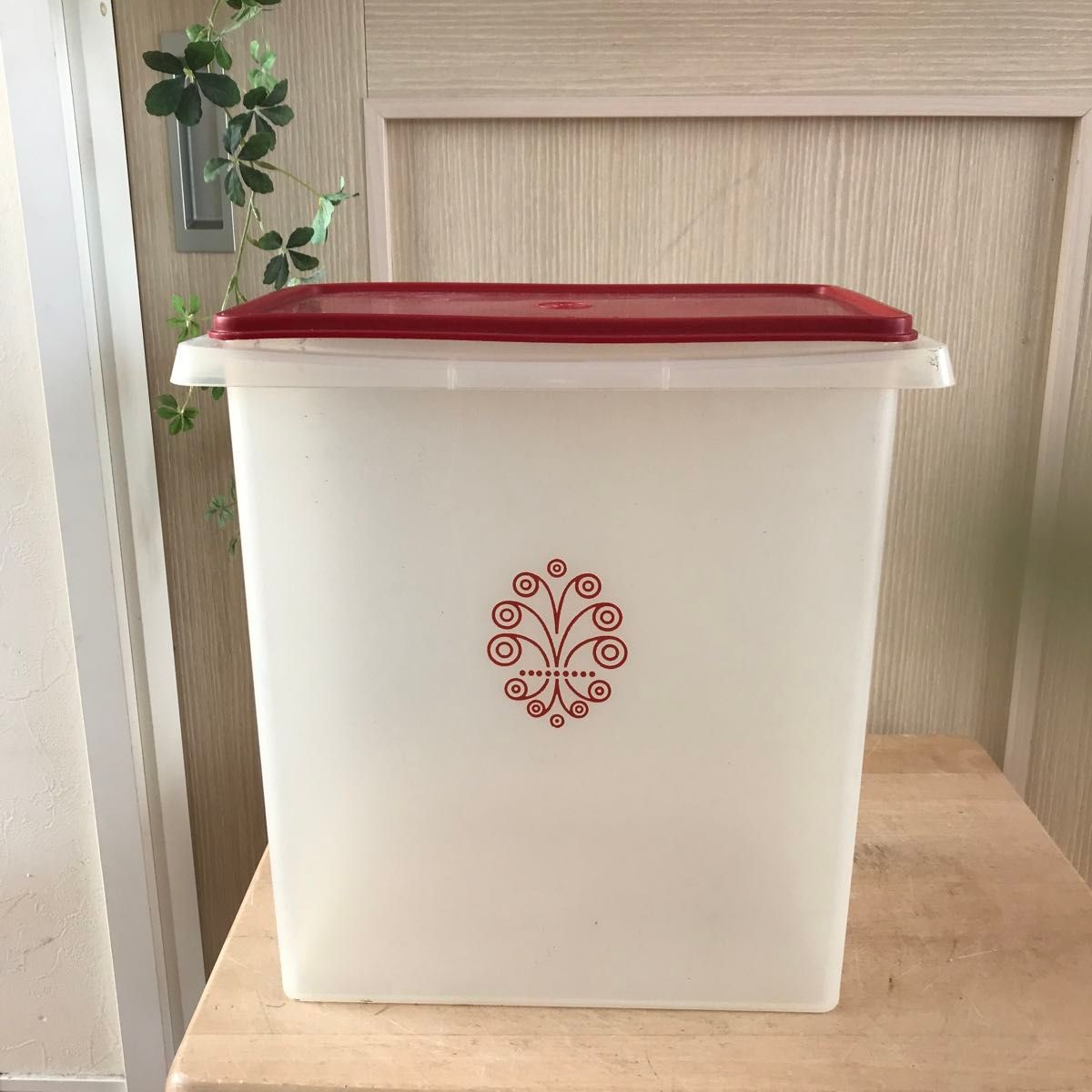 Tupperware タッパーウエア 10キロキーパー 保存容器 米びつ 粉 Tupperware タッパーウエア 10キロキーパー 保存容器 米びつ 粉
