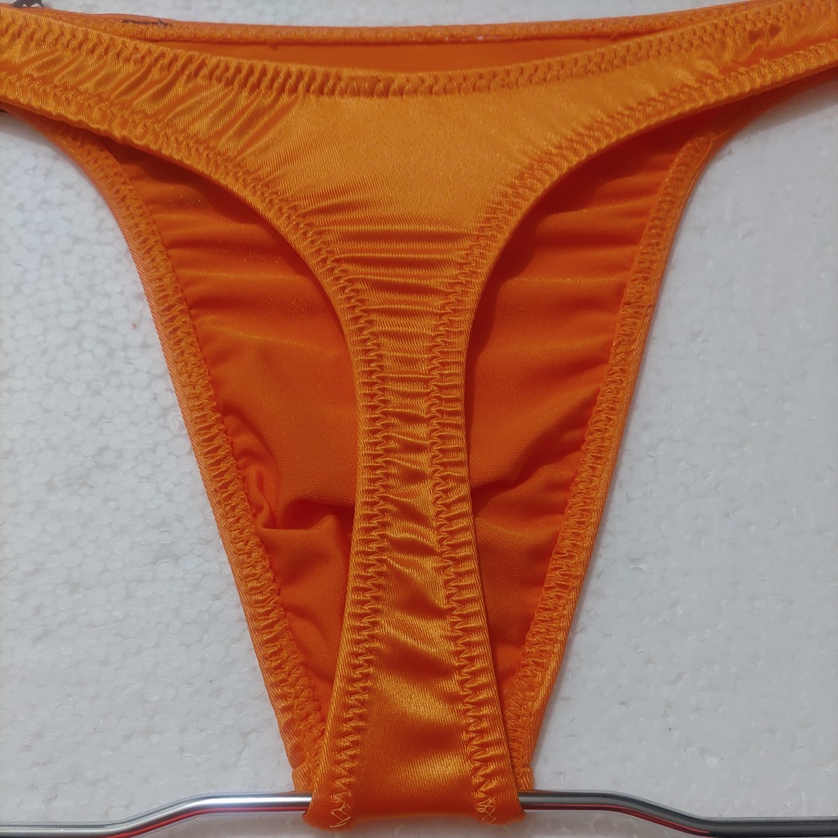 TM collection Tバック　 サイズ　　M　　カラー　オレンジ　　新品未使用　 日本製　つるつるした肌触りの生地です_画像5