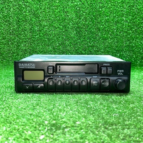 ダイハツ カセット プレイヤー 86120-B2020 1DIN 現状品の画像1