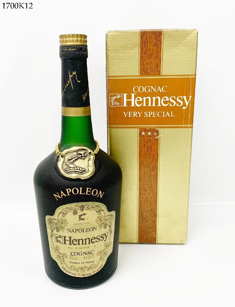 ★未開栓 Hennessy ヘネシー NAPOLEON ナポレオン COGNAC コニャック 700ml 41% ブランデー 洋酒 古酒 1700K12._画像1