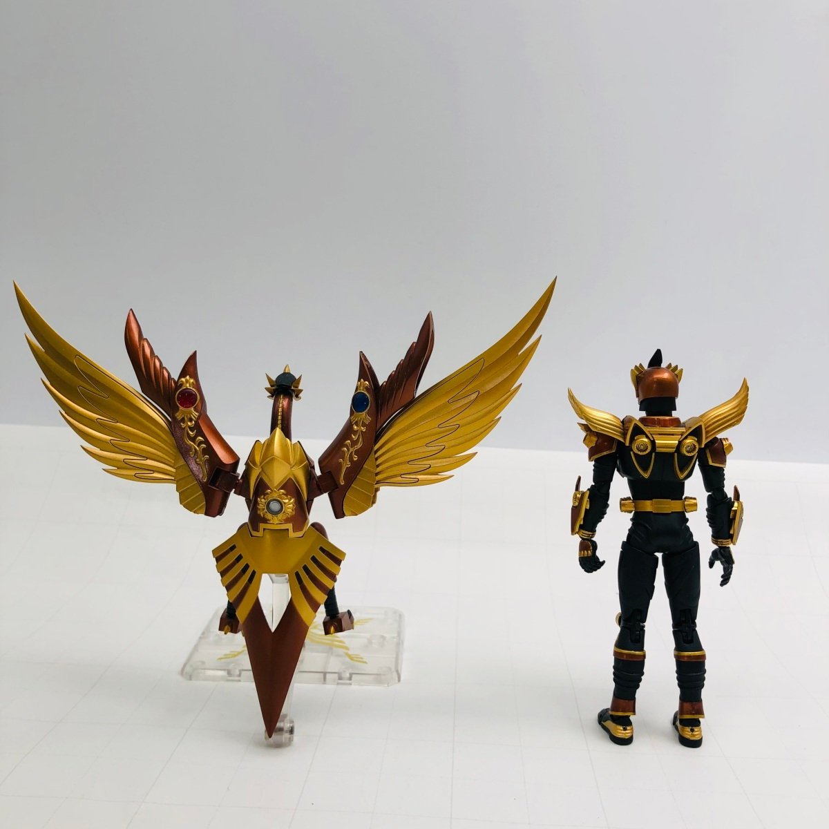 難あり中古品 S.H.Figuarts 仮面ライダー龍騎 仮面ライダーオーディン&ゴルトフェニックス_画像3