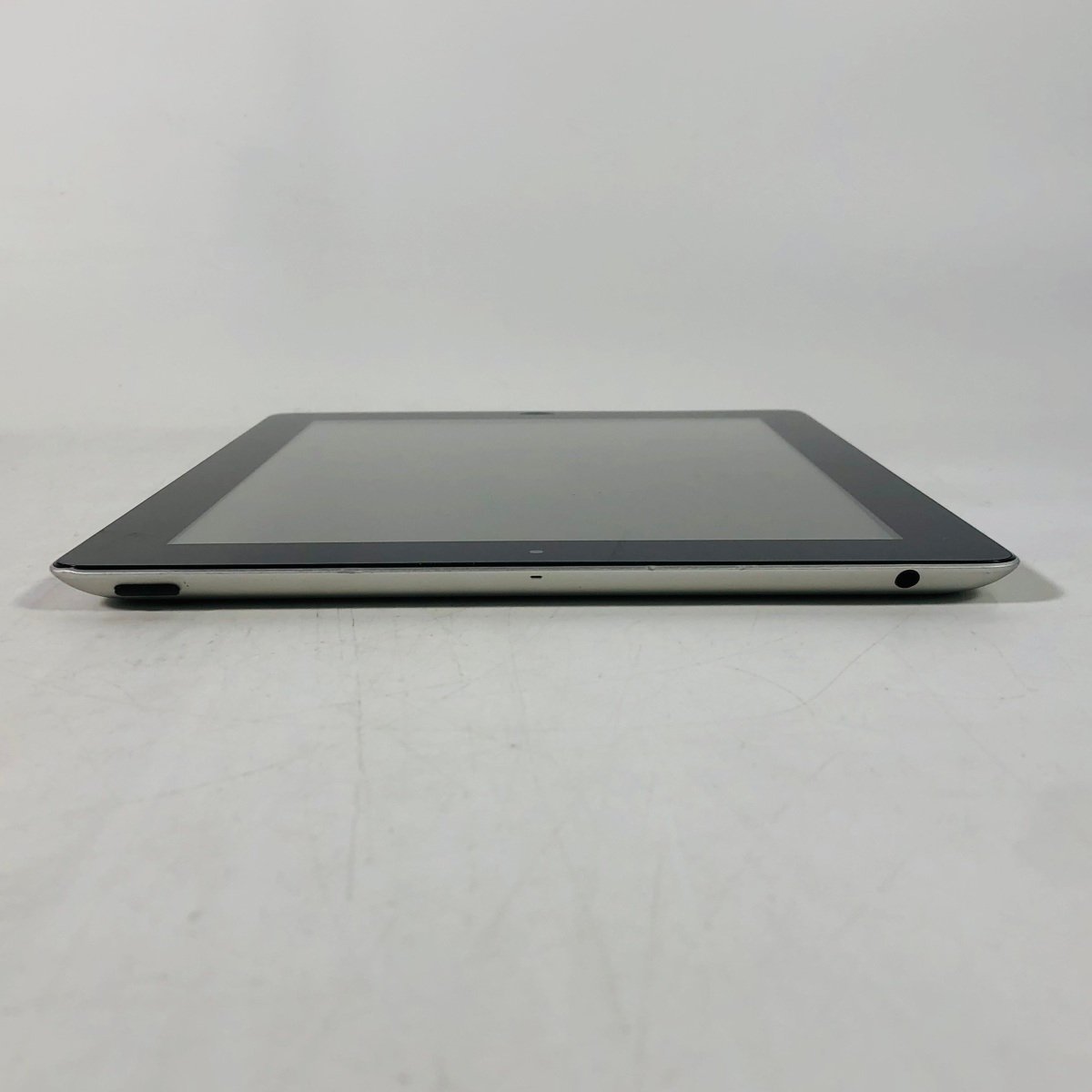 iPad 第3世代 Wi-Fiモデル 64GB ブラック MC707J/A_画像4