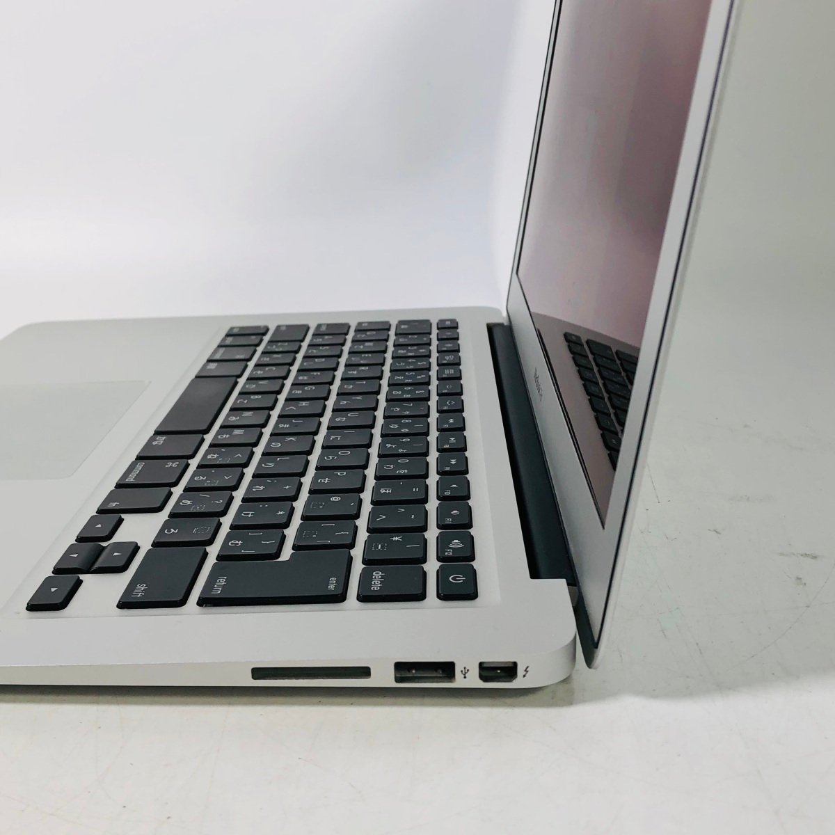 ジャンク MacBook Air 13インチ (Mid 2011) Core i5 1.7GHz/4GB/SSD 256GB MC966J/A_画像5