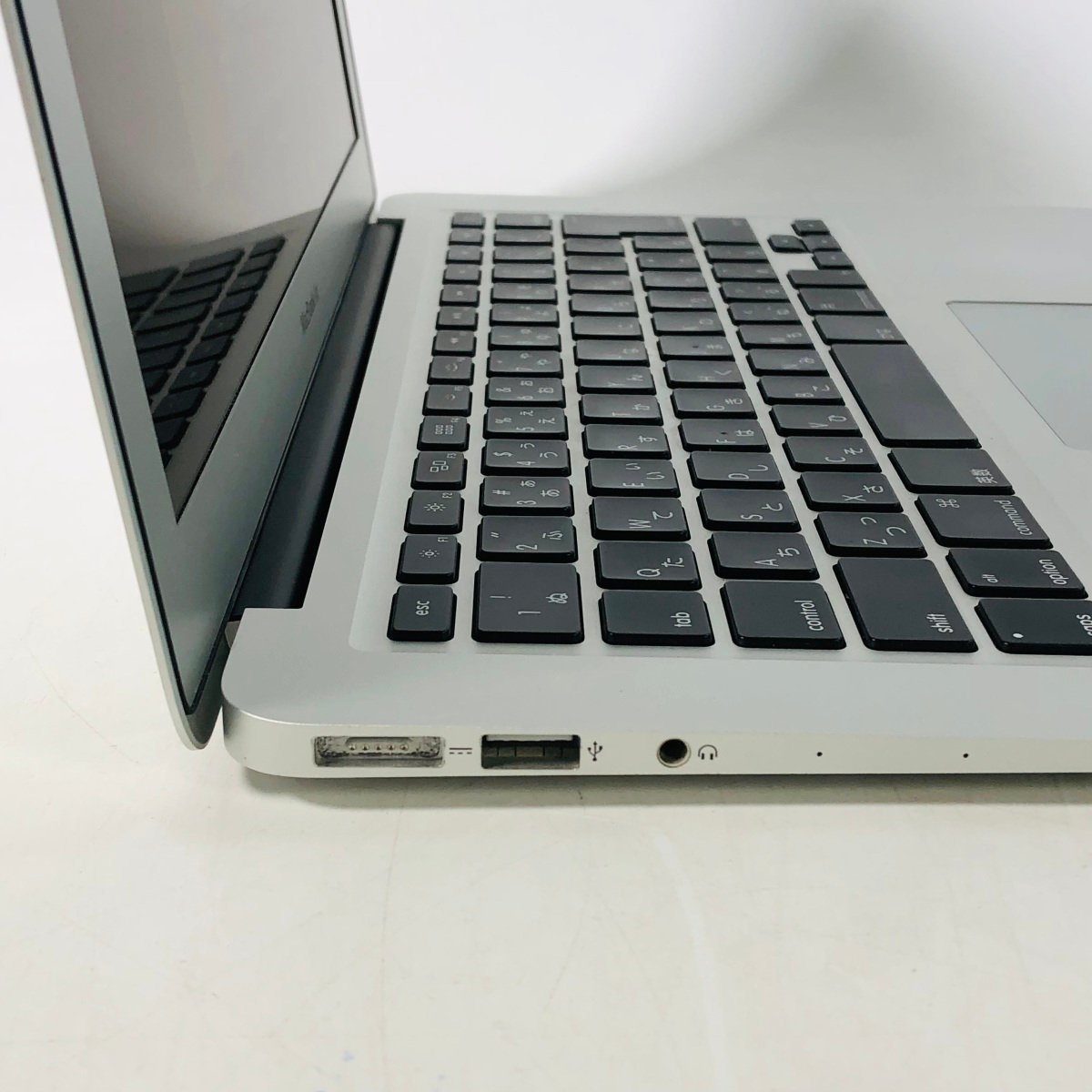 ジャンク MacBook Air 13インチ (Mid 2017) Core i5 1.8GHz/8GB/SSD 128GB MQD32J/A_画像4