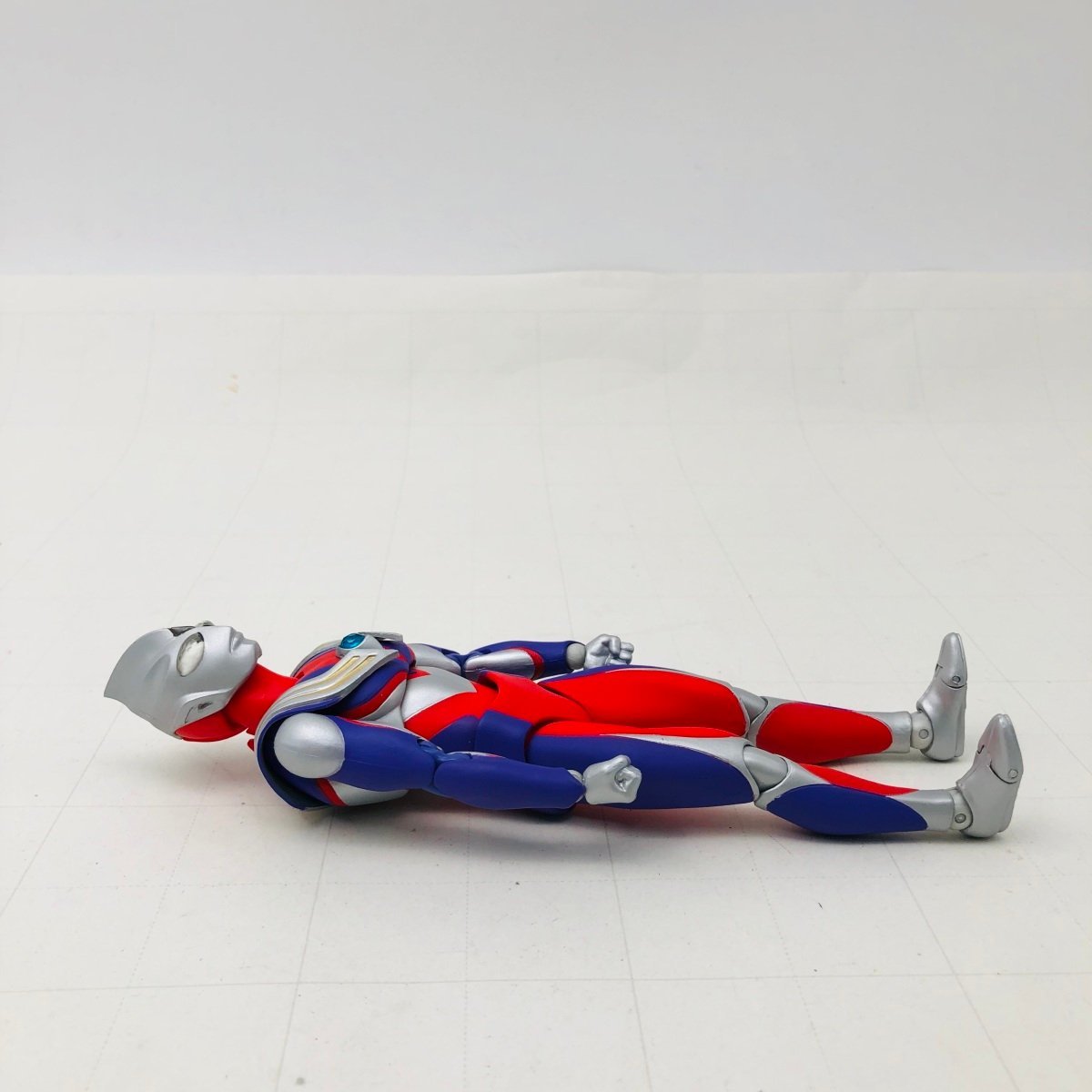 中古品 ULTRA-ACT ウルトラマンティガ マルチタイプ_画像5