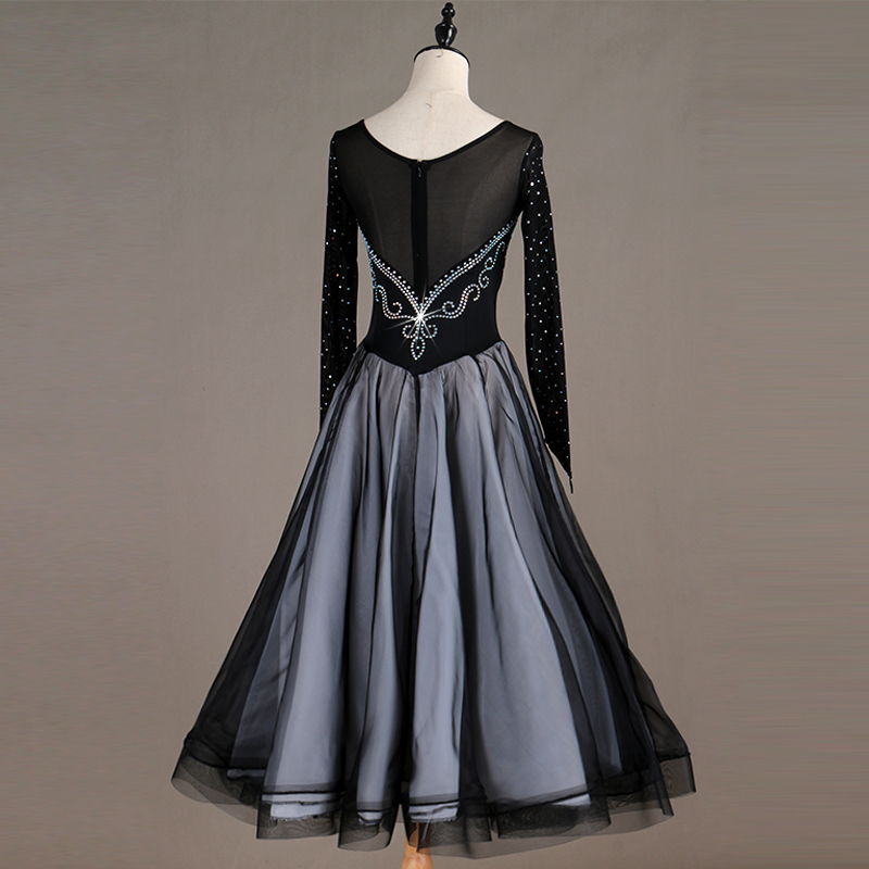 ③23K08即決☆美品☆Lサイズ【Chacott チャコット】赤/ドレープ ③23K08即決☆美品☆Lサイズ【Chacott チャコット】赤/ドレープ