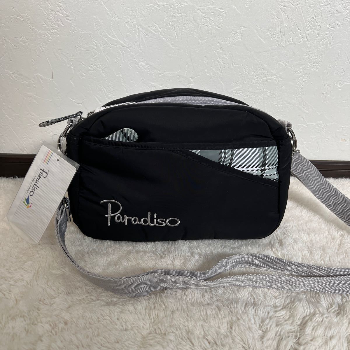 新品 パラディーゾ PARADISO ショルダーバッグ スポーツ テニスバッグ ゴルフバッグ スポーツバッグ ブリヂストン ブラック 軽量バッグの画像1