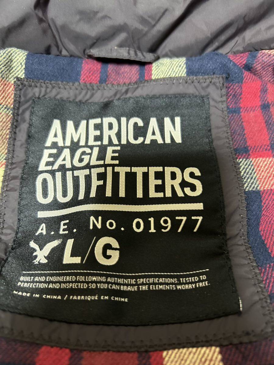 A.E.NO.01977 L/G AMERICAN EAGLE OUTFITTERS ダウンベスト　ブラック　肩幅43cm 身幅54cm 着丈62cm_画像3