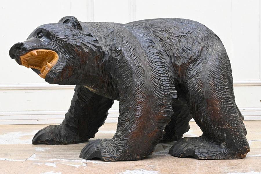 MM05 大型 幅77ｘ45.5 高48cm 31kg 木彫り 一刀彫 熊 クマの画像1