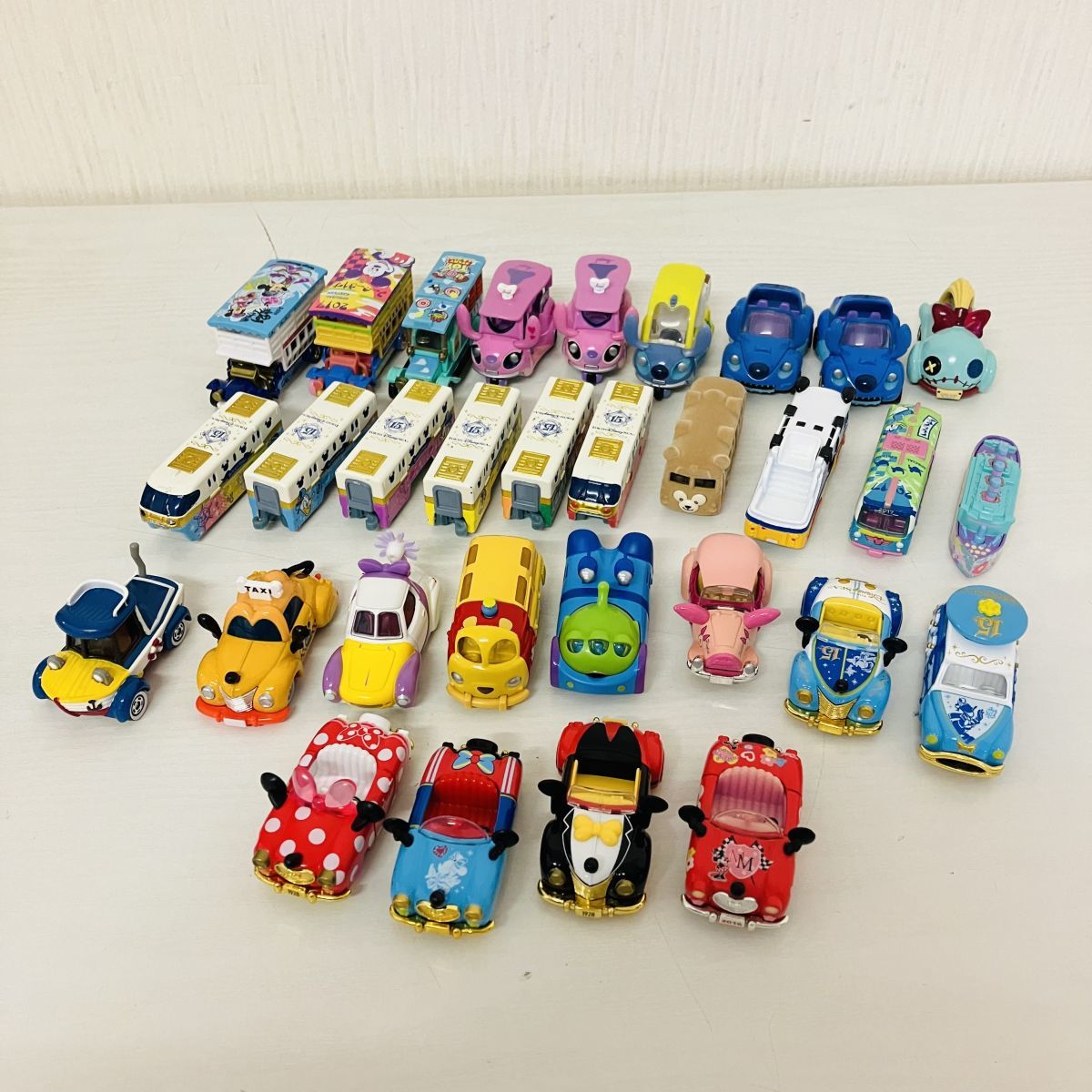Fd6【60】1円~ ディズニー トミカ ダッフィーバス 15周年 Fd6【60】1円~ ディズニー トミカ ダッフィーバス 15周年