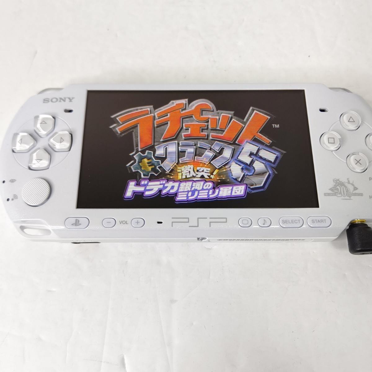 未使用 SONY PSP3000 ディシディア FF20周年 記念モデル 希少 未使用 SONY PSP3000 ディシディア FF20周年 記念モデル 希少