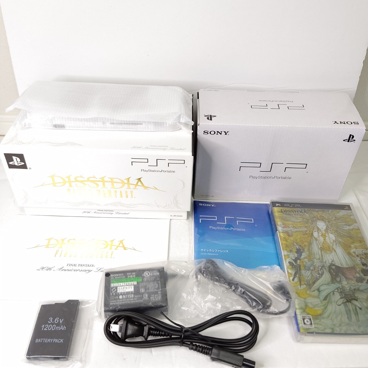 未使用 SONY PSP3000 ディシディア FF20周年 記念モデル 希少 未使用 SONY PSP3000 ディシディア FF20周年 記念モデル 希少