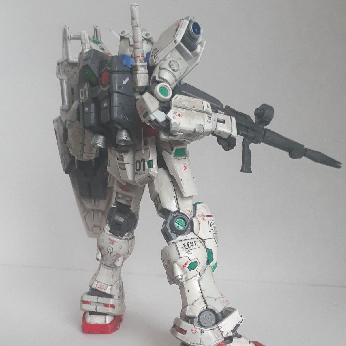 RG ガンダムGP01ゼフィランサス部分塗装完成品