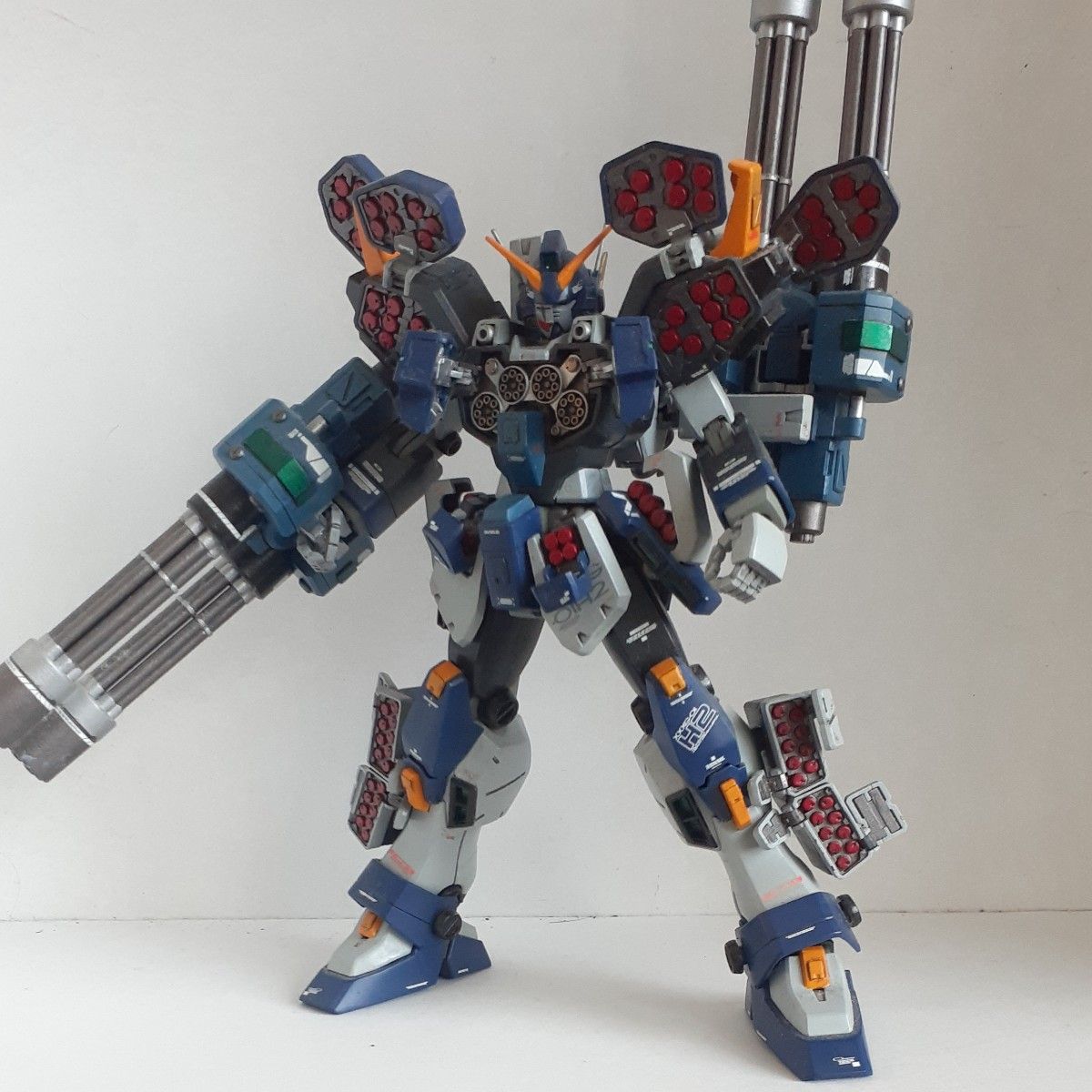 プレミアムバンダイ限定 MGガンダムヘビーアームズ改(EW)全塗装 プレミアムバンダイ限定 MGガンダムヘビーアームズ改(EW)全塗装