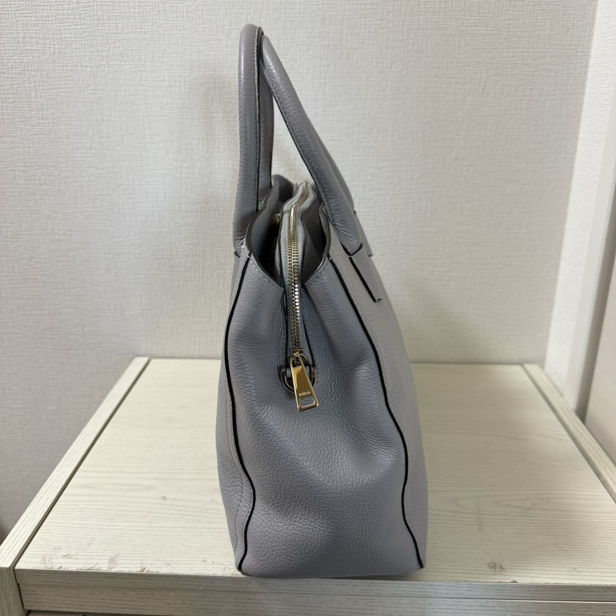 【再値下げ】【新品同様】フルラ FURLA 2way トートバッグ　ALBA M アルバ　M グレー　レザー　ショルダーバッグ_画像6