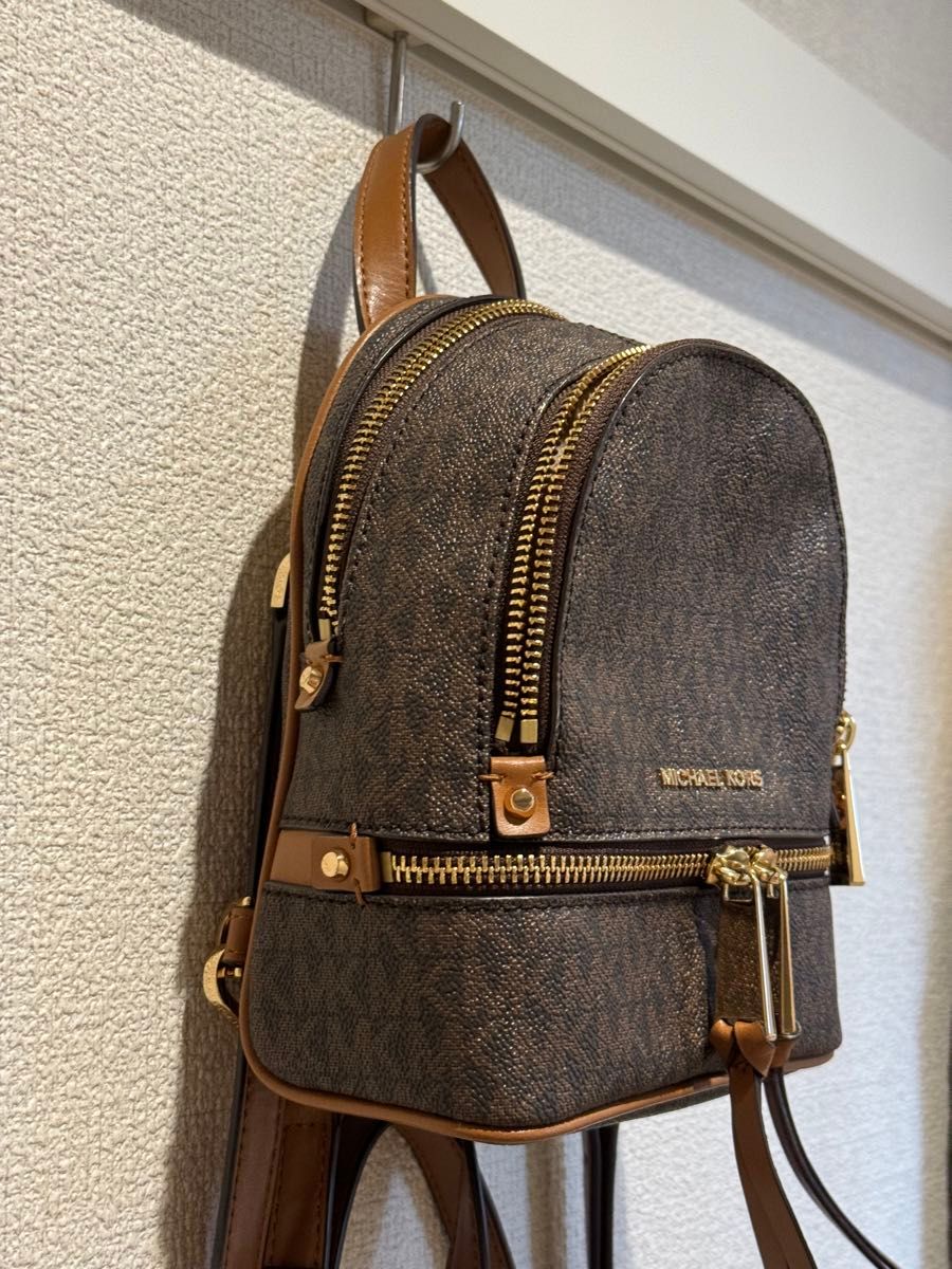 マイケル・コース RHEA ZIP バックパック MKシグネチャー ブラウン リュック リュックサック MICHAEL KORS