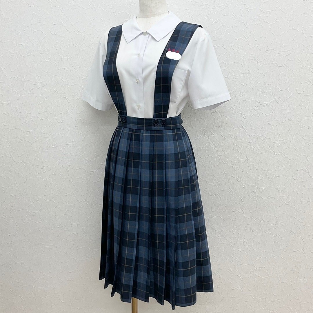 U350/S956(中古)福岡県 志免中学校 女子制服2点 /旧制服/M/W63程度/半袖ブラウス/夏用ジャンパースカート/夏服/青チェック/学生服/卒業生品_画像1