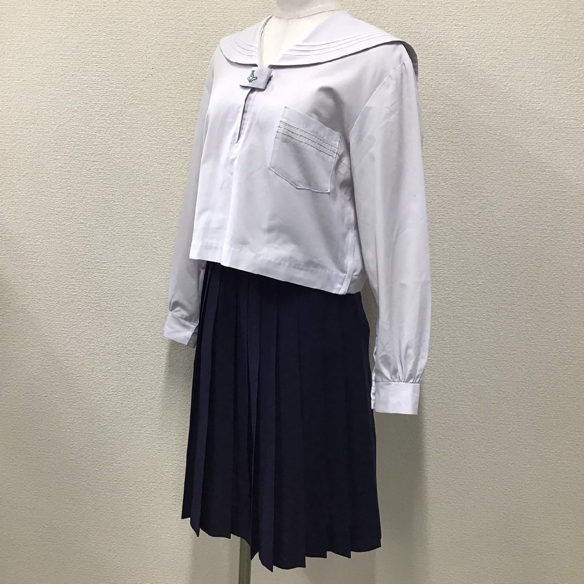 O325 (中古) 兵庫県 東播磨高校 セーラー服 上下セット /旧制服/M/W63/セーラー/スカート/白3本/合服/夏服/夏用/中学校/学生服/女子学生_画像1