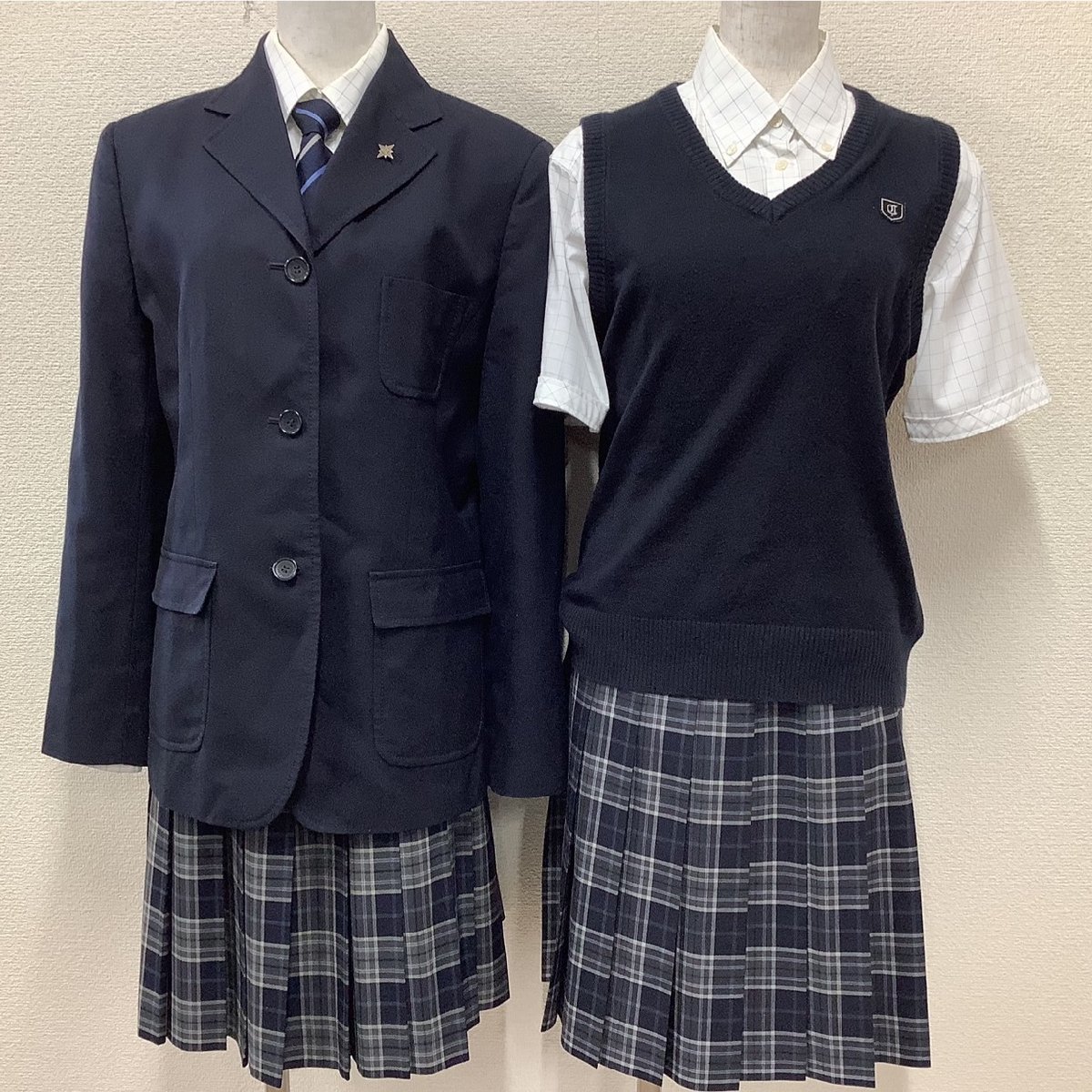 I341/Y(中古)山形県 米沢中央高校 女子制服7点 /希少/校章/旧制服/LL/W69/W72/ブレザー/ベスト/ブラウス/スカート/ネクタイ/冬夏/学生服