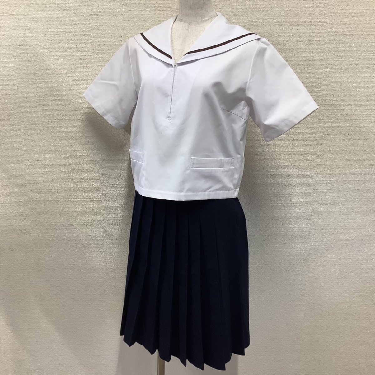 I342/Y(中古)山形県 山形市立 第六中学校 女子制服2点 /165A/W60 I342/Y(中古)山形県 山形市立 第六中学校 女子制服2点 /165A/W60