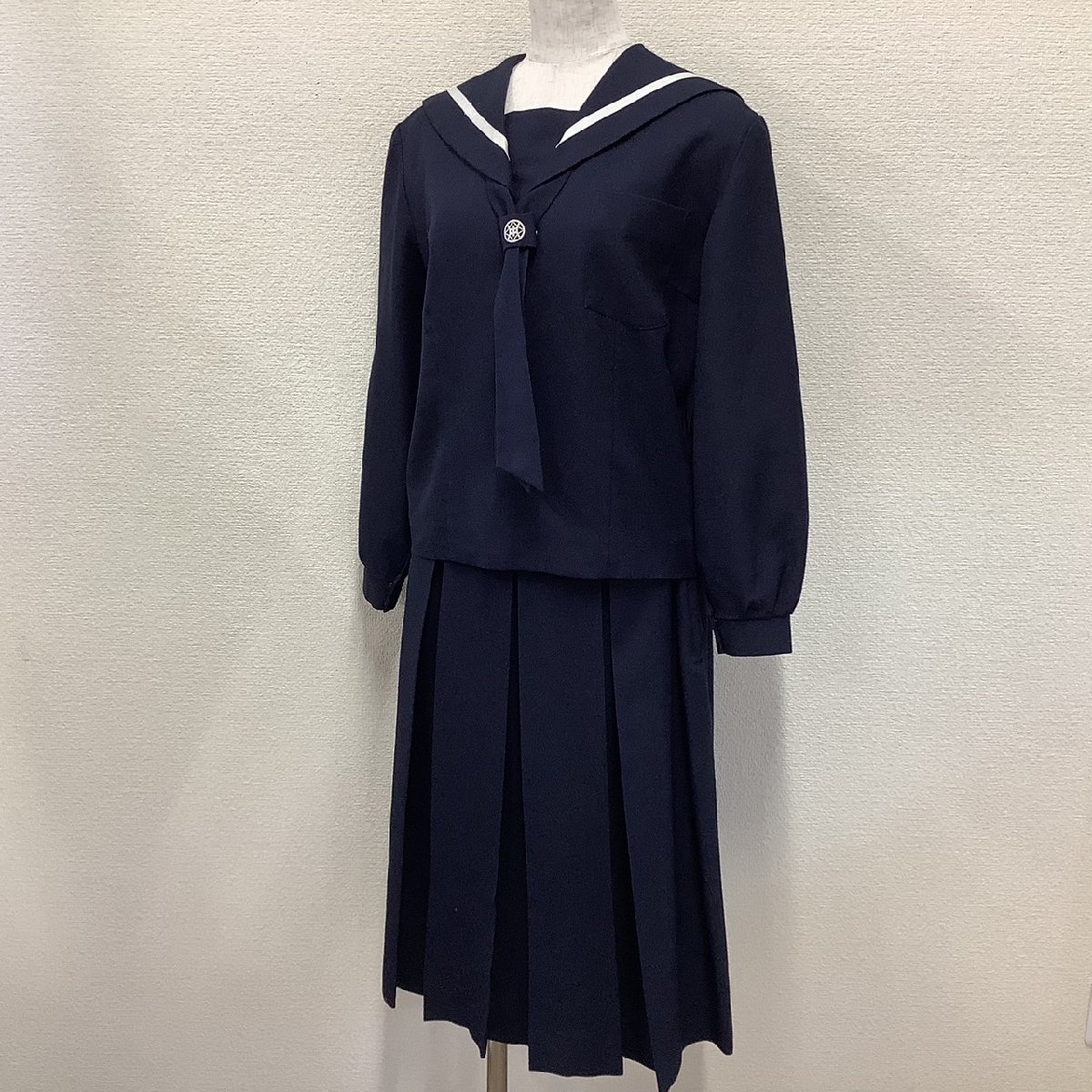 I357/Y(中古)福島県 小浜中学校 女子制服2点 /L/W65W70/丈67/8箱 I357/Y(中古)福島県 小浜中学校 女子制服2点 /L/W65W70/丈67/8箱