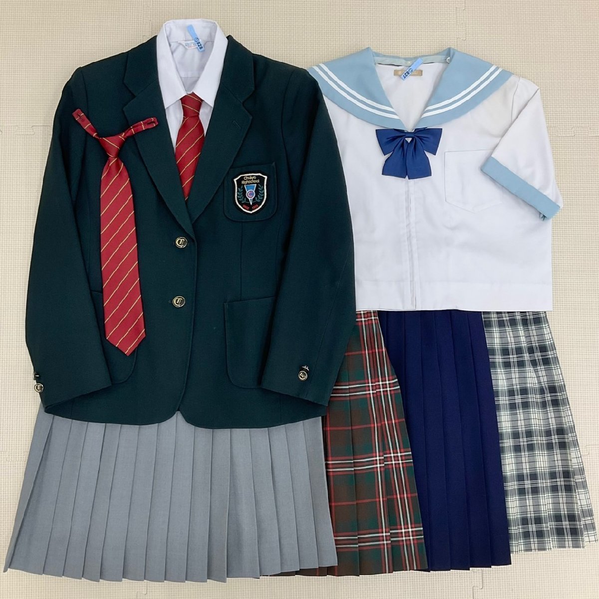 U394/S576(中古/箱)岐阜県 私立 中京高校 女子制服10点 /旧制服/L/W66/W75/ブレザー/セーラー/夏冬スカート/ネクタイ/リボン/学生服/卒業生_画像1