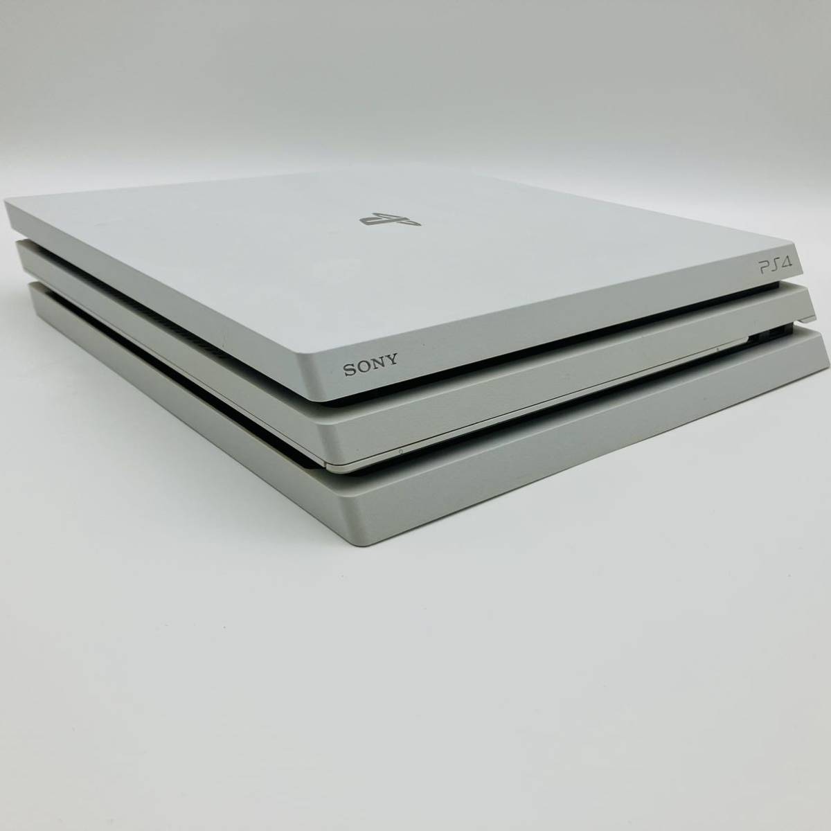 [動作品] PS4 Pro 最終タイプ CUH-7200B 1TB 本体一式 PlayStation4 プレステ４ プレイステーション４ グレイシャーホワイトsony ソニー_画像4