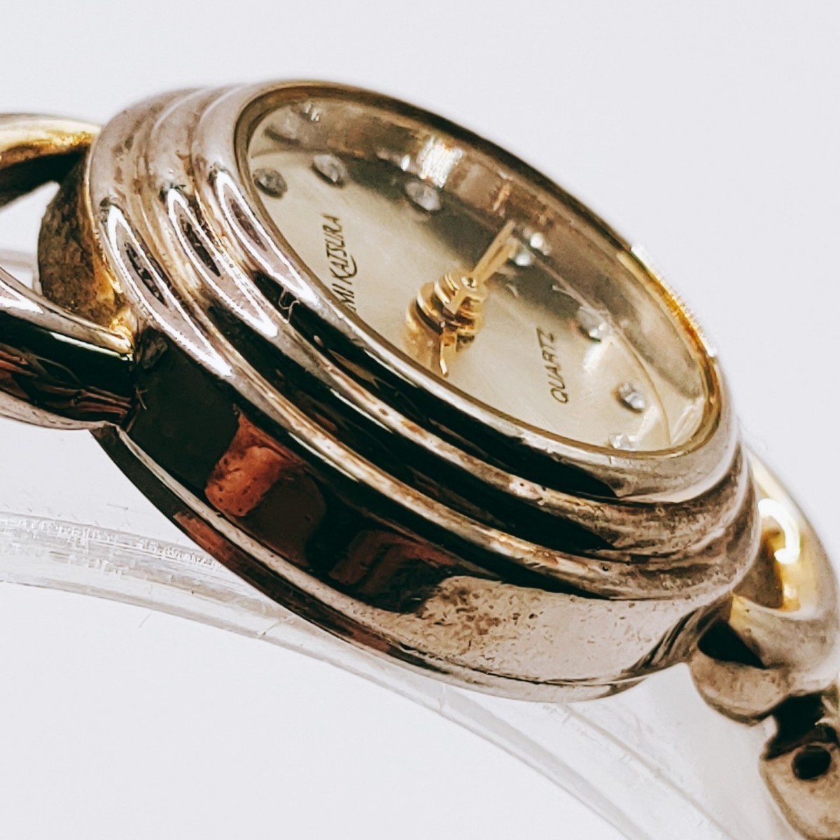 #95 桂由美 腕時計 アナログ 3針 金色文字盤 ゴールド基調 ラインストーン 時計 とけい トケイ アクセサリー ヴィンテージ アンティーク_画像7