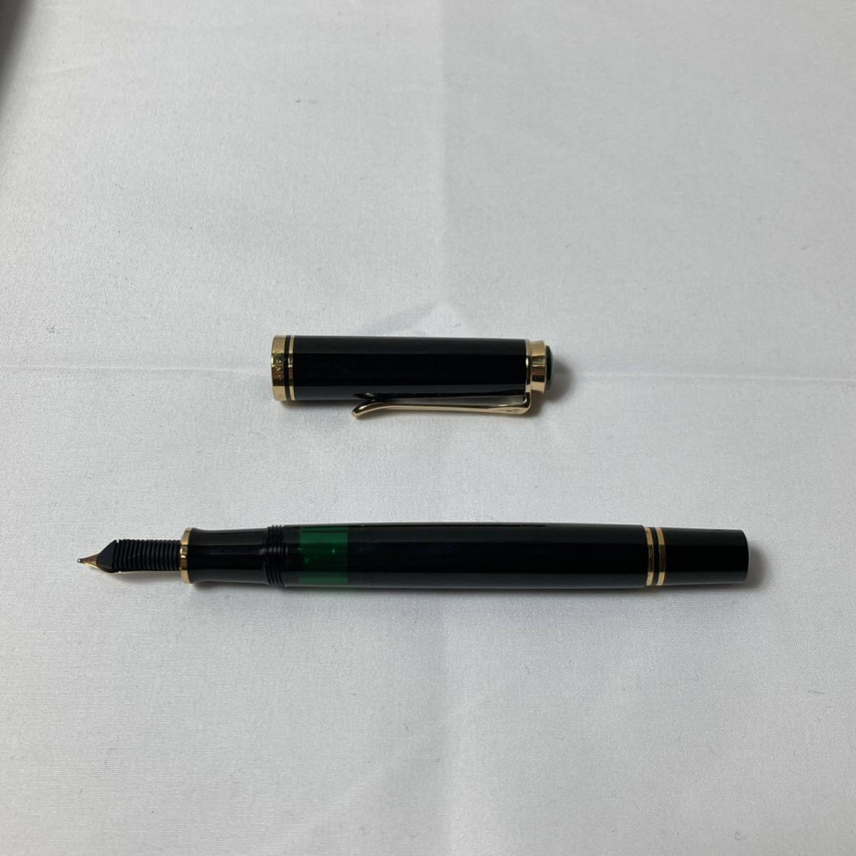 【未使用保管品】Pelikan ペリカン SOUVERAN スーべレーン 万年筆 ペン先 14C-585 F インクボトル付 ボールペン付　レザーケース付　K183_画像4