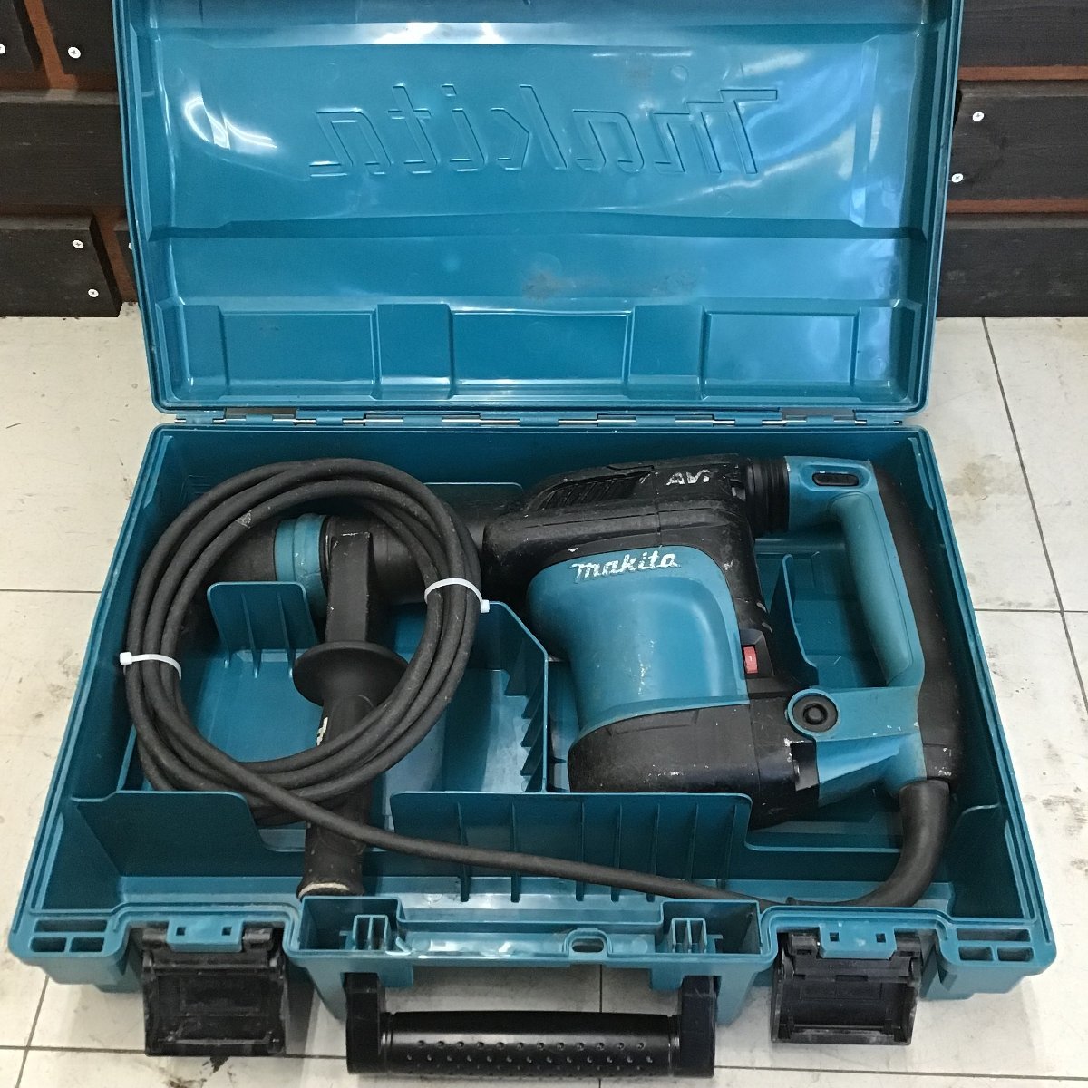 【中古品】マキタ/makita 電動ハンマ HM0871C ■代引き・店頭受取対応■_画像1