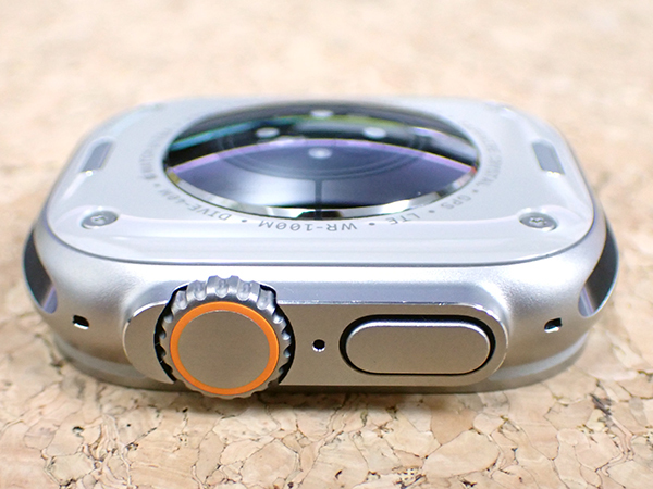 【中古 美品】Apple Watch Ultra GPS+Cellularモデル 49mm チタニウムケース と ミッドナイトオーシャンバンド MQFK3J/A(PAA434-1)_画像4