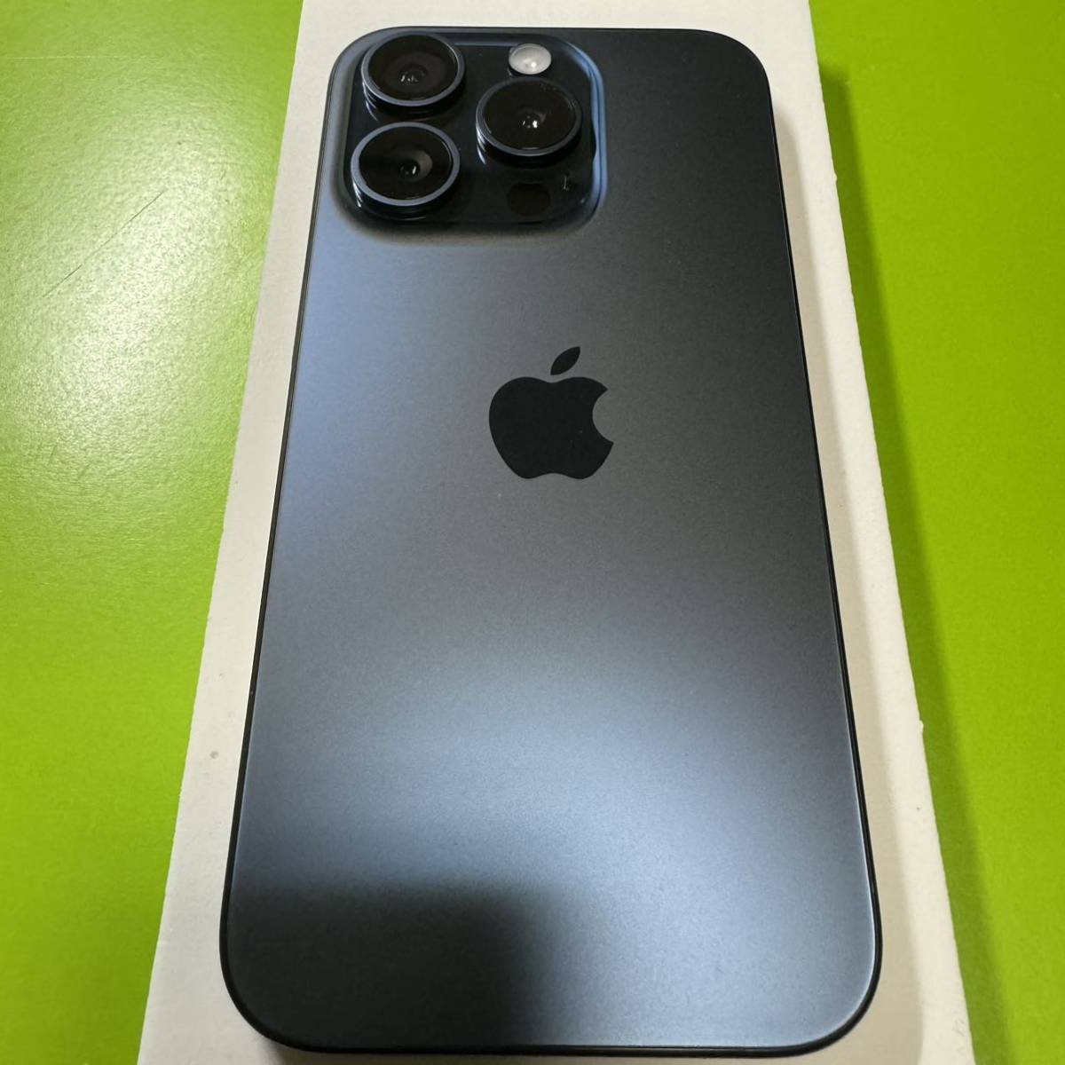 47000円 【未使用】 SIMフリー 海外版 Apple iPhone 15 pro 47000円 【未使用】 SIMフリー 海外版 Apple iPhone 15 pro