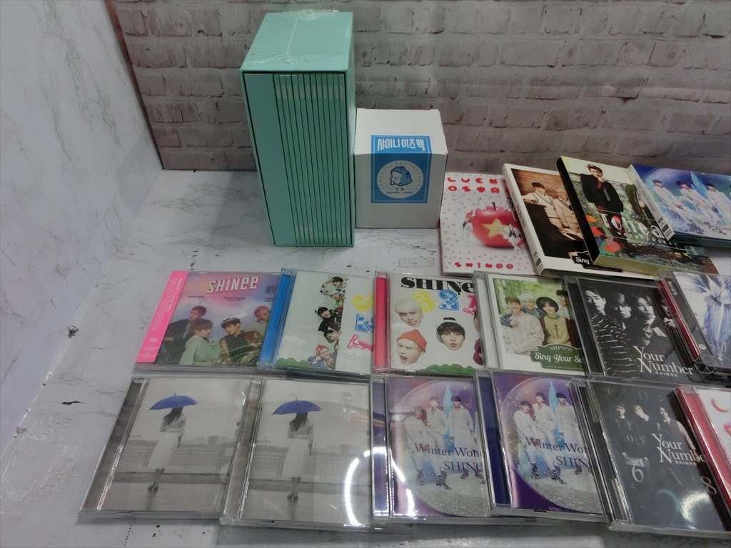 T【3ち-78】【80サイズ】▲未検品/SHINee/CD・グッズ まとめてセット/K-POP/シャイニー_画像2