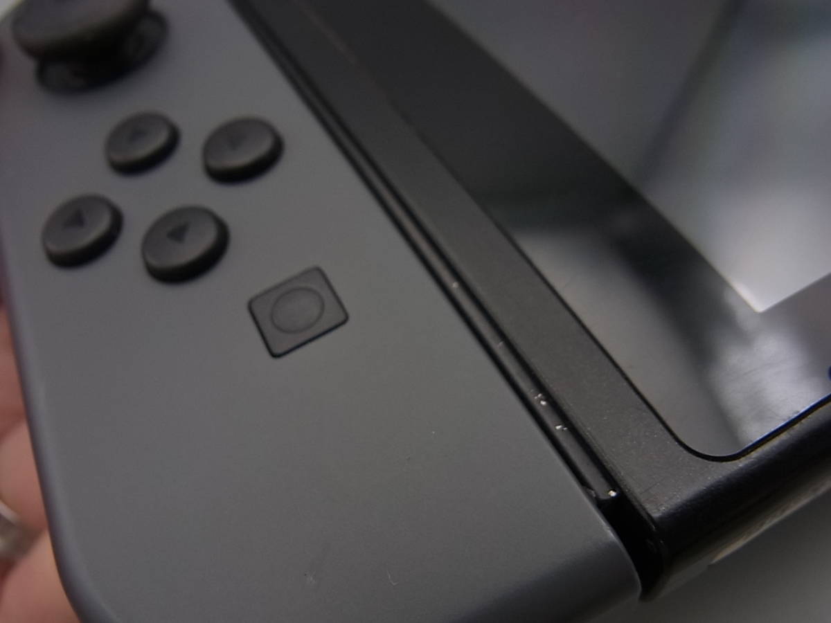 G15-6/Nintendo Switch 本体 スタンド ストラップ ジョイコン 充電器 グレー 任天堂 ニンテンドースイッチ スイッチ ジャンク_画像3