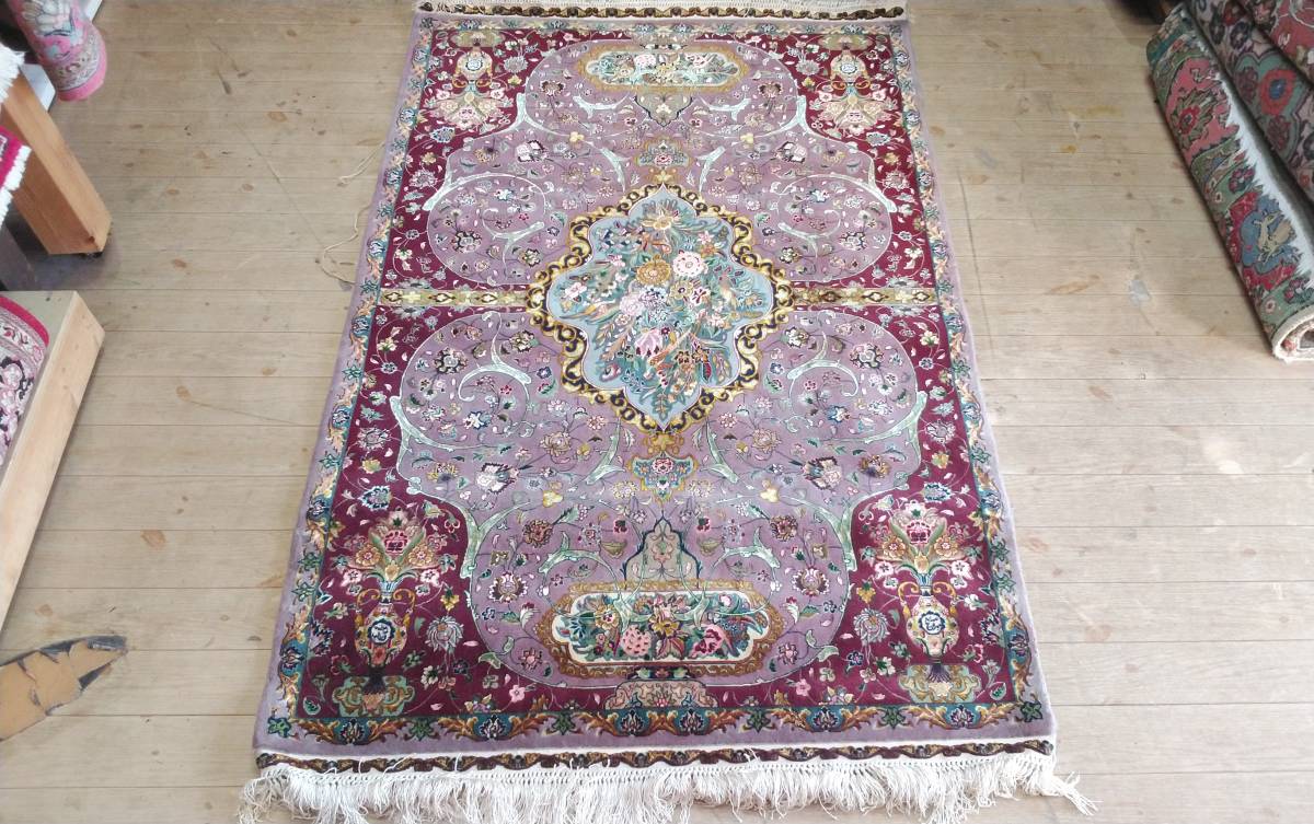 ペルシャ絨毯 タブリーズ シルク＆ウール サナイエ工房 70ラッジの画像1