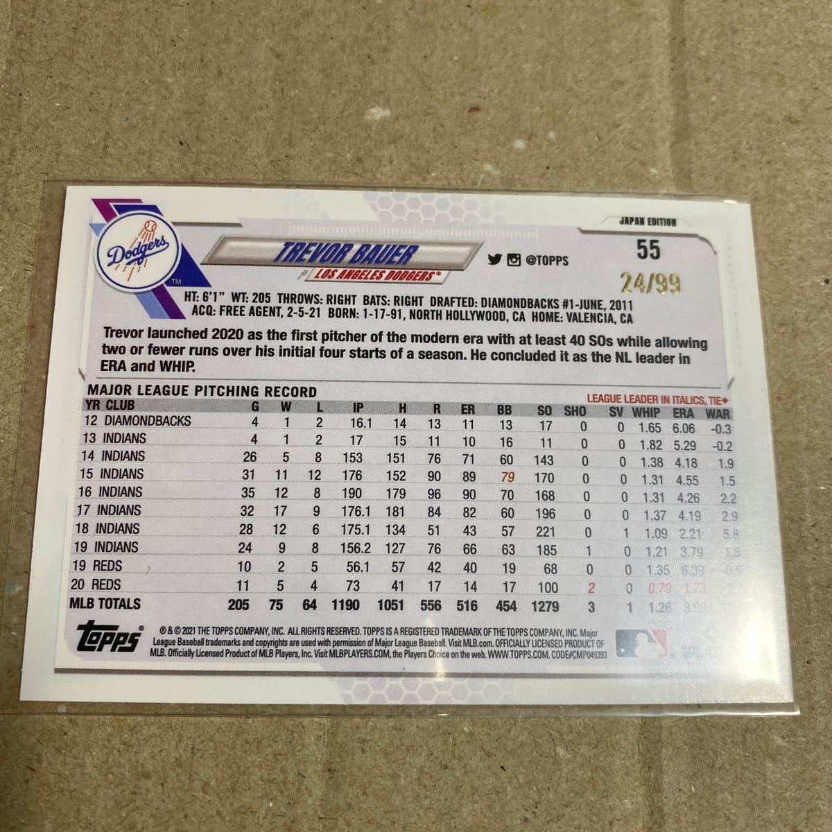 2021 Topps MLB Baseball JAPAN SPECIAL EDITION 桜パラレル　ドジャース　横浜　DeNA ベイスターズ　トレバー・バウアー　24/99_画像2