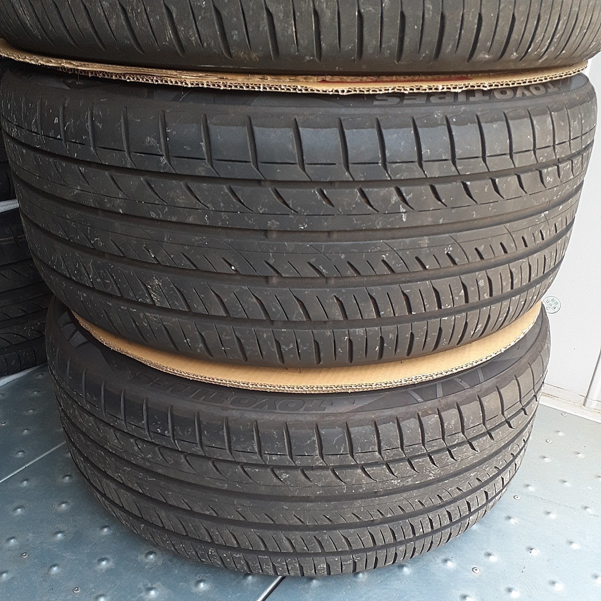 ガリ傷無し 極美品　LOXARNY　TARKUS　タイヤホイール4本セット　245/35R20　TOYO　F8J R9J+38 PCD 5H-114.3_画像10