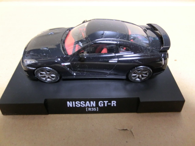 ★1/43バンダイ NISSAN GT-R R35塗装済み組み立てキット スーパーブラック 内装塗装 組み立て済み_画像3