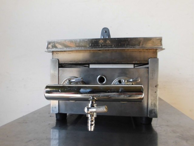 中古厨房 業務用 カキ 牡蠣焼き 蒸し焼 どて焼き 鉄板 LPガス プロパン 蓋付き W285 D410 H300_画像1