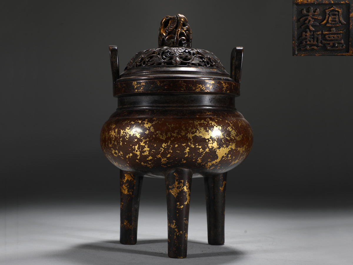 衝撃特価 ▽鴻▽明朝時代 古銅彫 点金鼎式炉 宣徳年製款 時代物 中国古