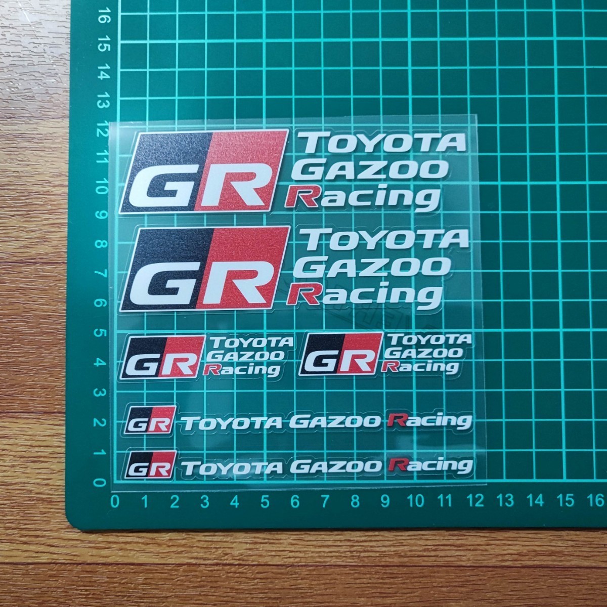 [GR]TOYOTA GAZOO Racing набор наклеек [ белый × красный ] Prius PHV Corolla aqua HILUX Land Cruiser C-HR Yaris Cross 86 Copen 