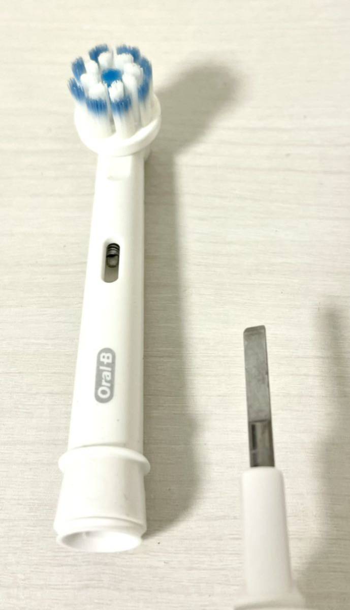 電動歯ブラシ　ブラウン　Oral B ピンク色　美品　正常に作動します　充電器なし　本体のみ　歯ブラシ部分は交換できます_画像9