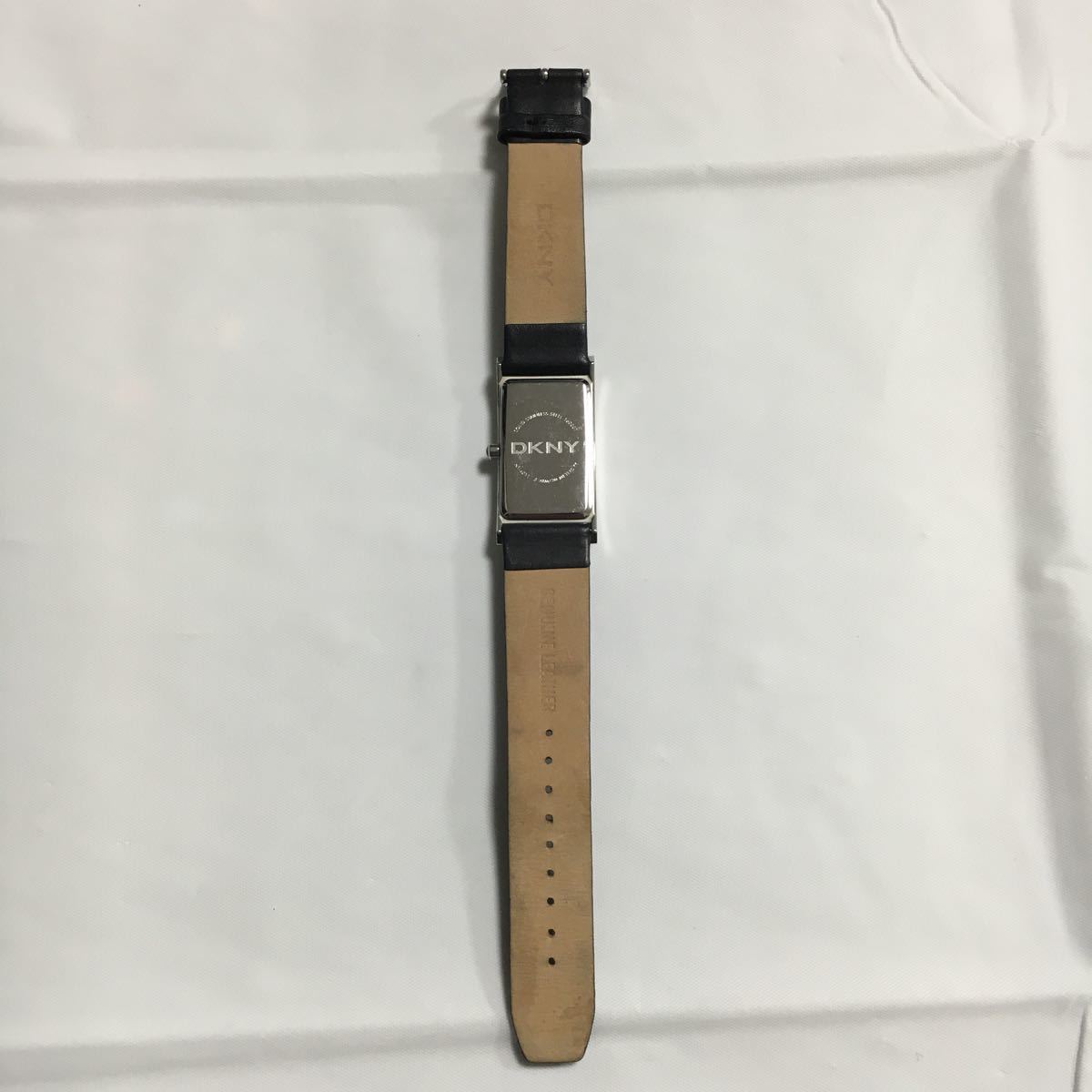美品 電池交換済 DKNY メンズ 腕時計 クォーツ 2針 NY-4011 レザーベルト_画像5