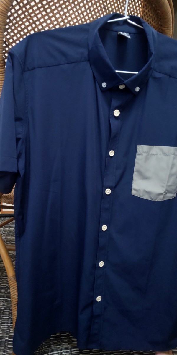 【新品未使用】HAGLOFS　ホグロフス　半袖シャツ　Mサイズ　紺色タグ無　ボタンシャツ　_画像4