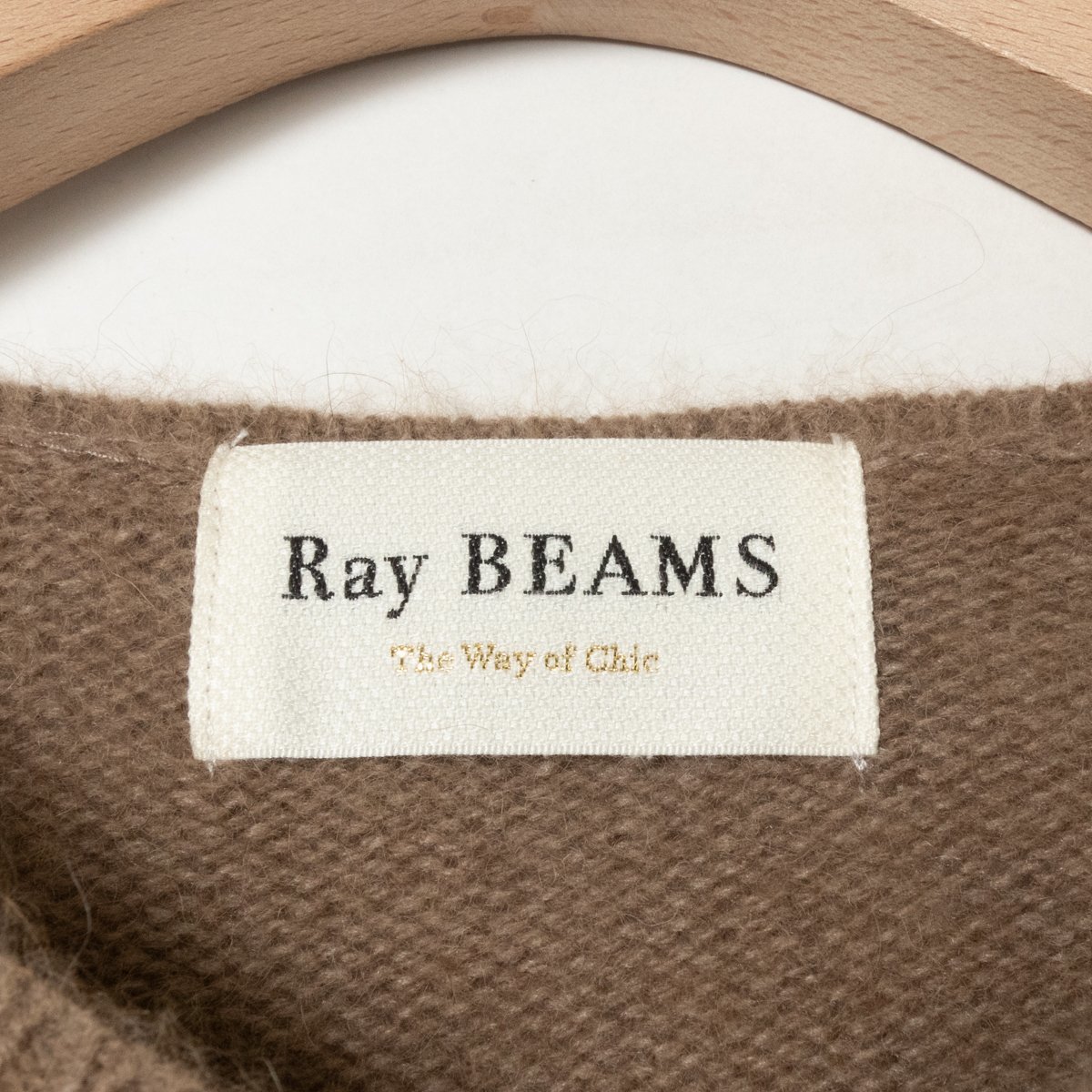 Ray Beams レイ ビームス Vネックセーター ニット 長袖 無地 トップス ウール タヌキ ベージュブラウン系 綺麗め カジュアル 秋冬_画像2