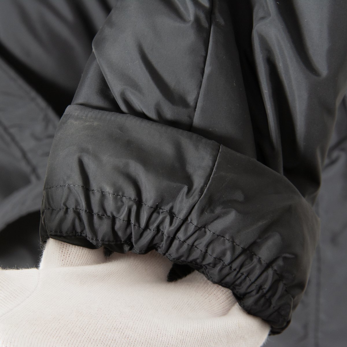 UNIQLO ユニクロ フード＆リボン付きダウンコート アウター 防寒 フェミニン カジュアル ベーシック シンプル 黒 ブラック M レディースの画像4