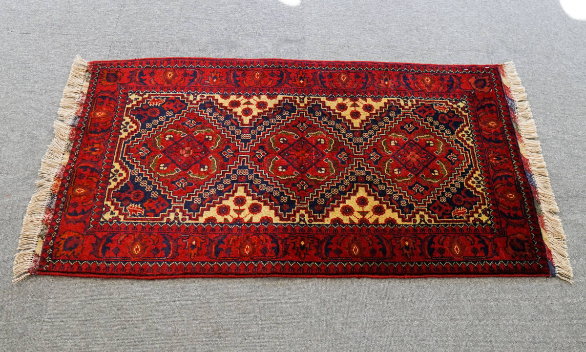 107×56cm【アフガニスタン手織り絨毯 Fine カールモハメディ 107×56cm【アフガニスタン手織り絨毯 Fine カールモハメディ